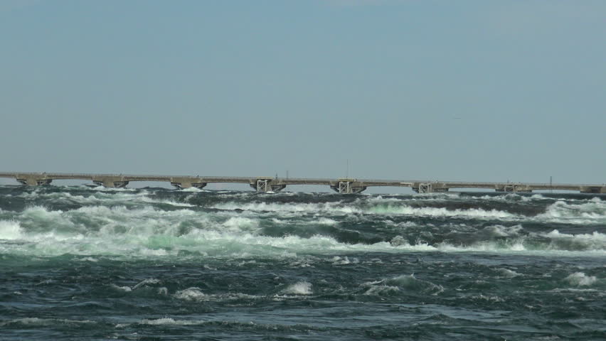 Fast currents of the Cascade Rapids just upstream of the Horseshoe Falls in the Niagara River