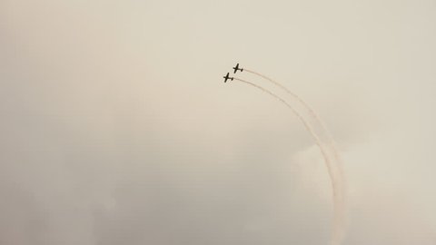 Two airplanes show.Circle movement