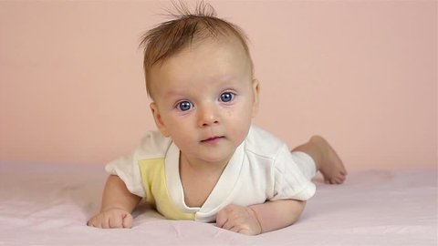 Cute Asian Baby Infant Girl Video De Stock 100 Libre De Droit Shutterstock