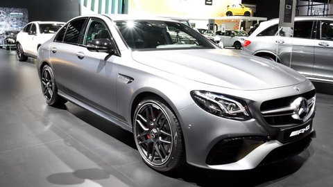 Get Mercedes Symbole Display Pictures