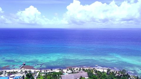 Cancun Drone Aerial Playa Del Carmen Mexico Beach View Caribbean Coast Quintana Roo Tropical Playa Trees Ocean Gulf of Mexico Tourism Vacation Tourist Destination Green Blue Water White Sand Tropics ஸ்டாக் வீடியோ