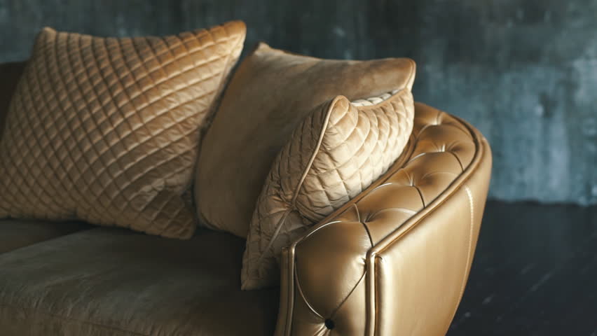 Natural Luxury Gold Leather Sofa Stock, Gold Leather Couch