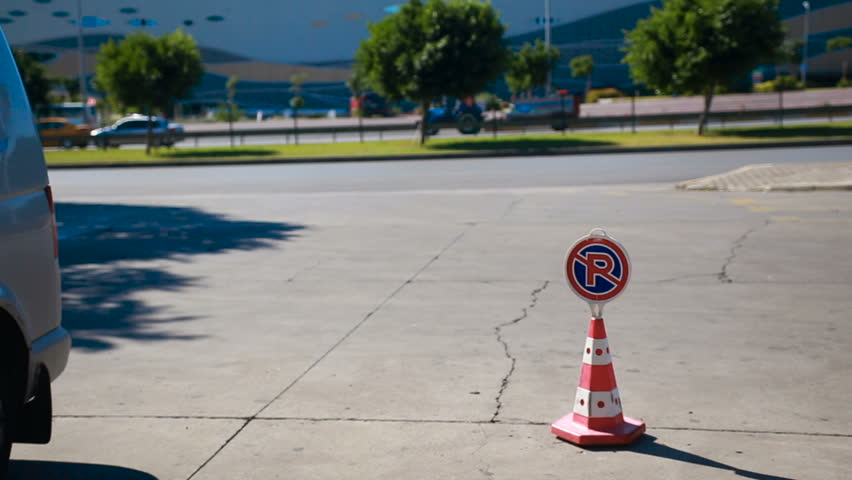 no car parking, sign - it is forbidden to park
