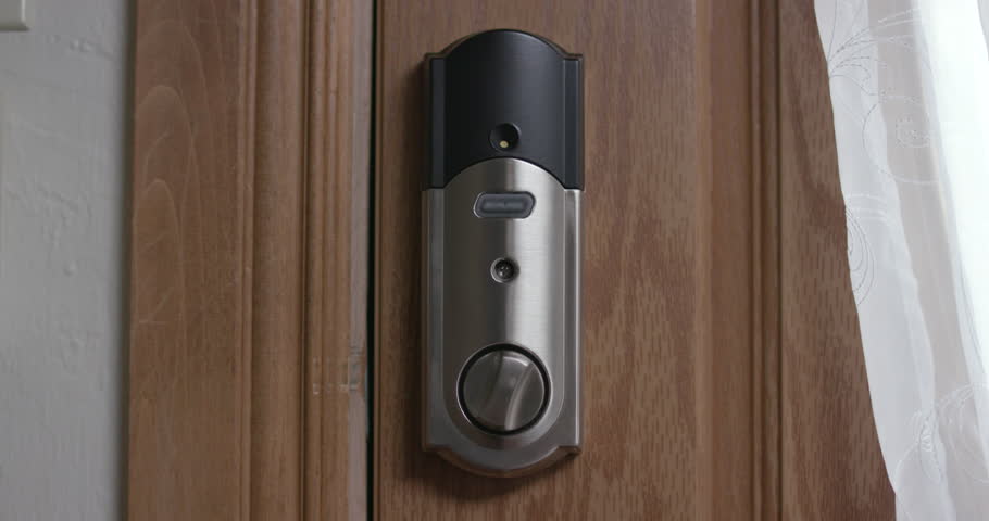 Smart Lock Gadget Automatically Locking Itself | Shutterstock HD Video #1012884965