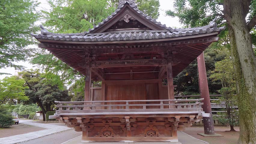 Famous Shinto Shrine in Tokyo - the Nezu Jinja in Bunkyo