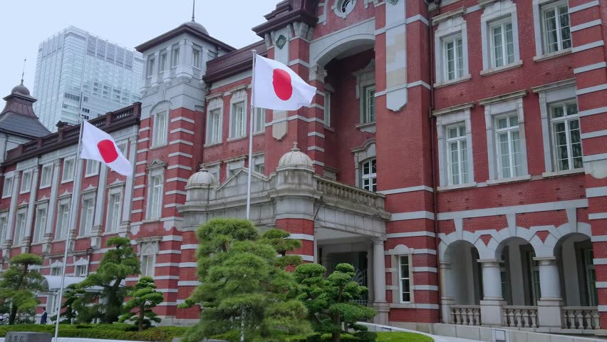 Tokyo Station - the huge central station in the city