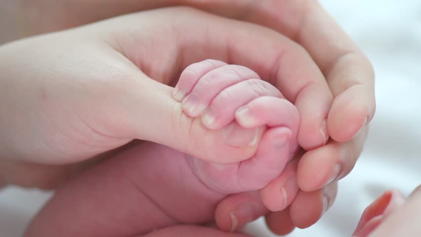 newborn baby hands