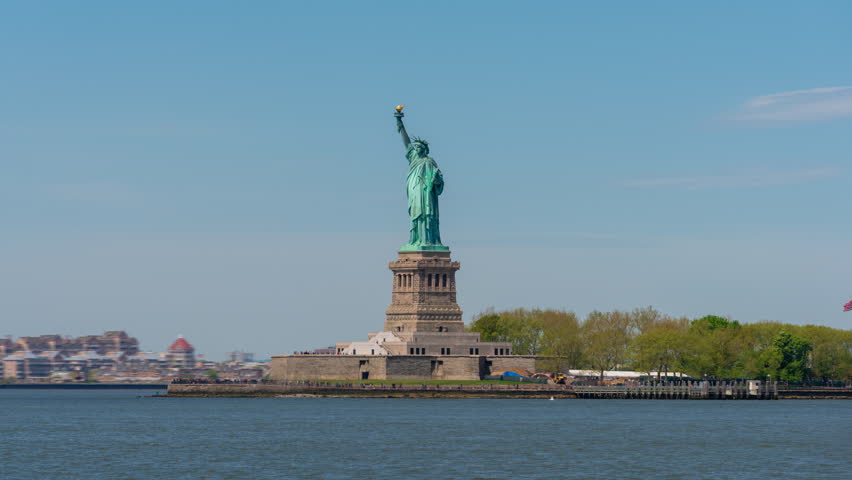 Hyperlapse video of Statue of Liberty in New York