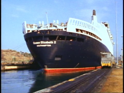 QUEEN ELIZABETH 2, 1982, QE2 World Cruise transits Panama Canal, going into lock
