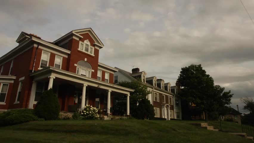 1920s houses timelapse sunset Columbus Ohio. Woodland Park neighborhood