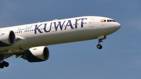 KUWAIT AIRWAYS BOEING 777-369(ER) 9K-AOI at HEATHROW AIRPORT ENGLAND - June 7, 2018