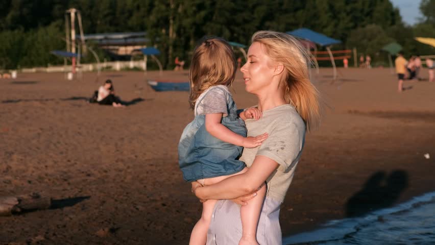 Little girl in her mother