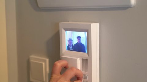 Picking up the videophone intercom in 4k