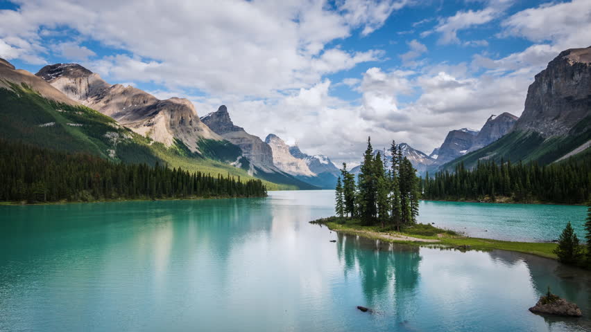 spirit island time lapse view maligne Stock Footage Video (100% Royalty ...