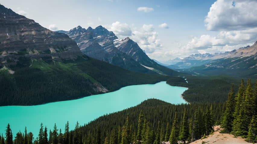 Landscape of Peyto Lake in Banff National Park, Alberta, Canada image ...