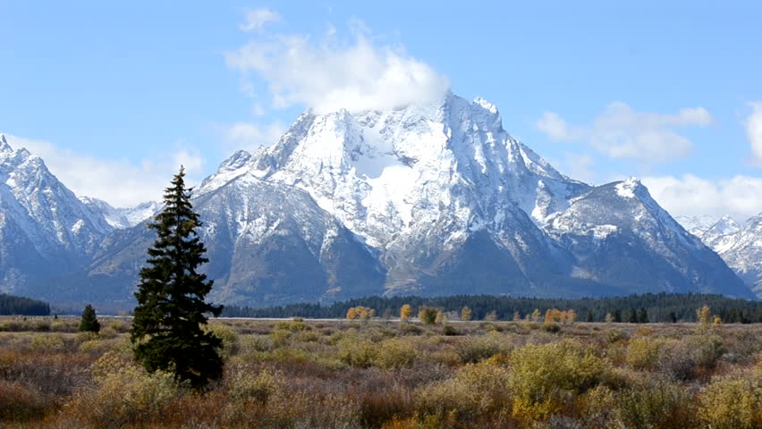 Mountain in Fall Snow-capped Mountains American West in Wyoming