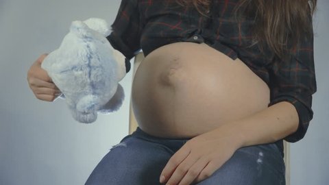 Woman stuffed belly Woman's 'feeder'