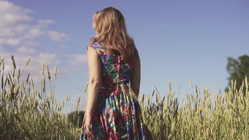 Backing fields. Women field open Arms.