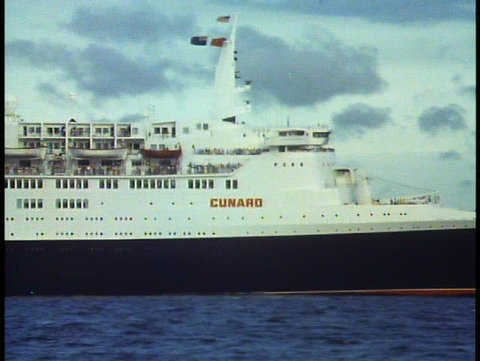 NEW YORK CITY, NEW YORK, 1988, Queen Elizabeth 2, bow, side shot, at sea