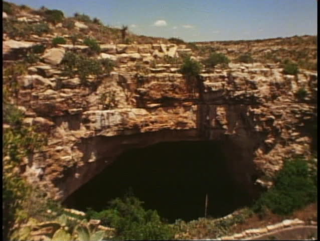 CARLSBAD CAVERNS NATIONAL PARK, NEW MEXICO, 1978, exterior entrance, black hole