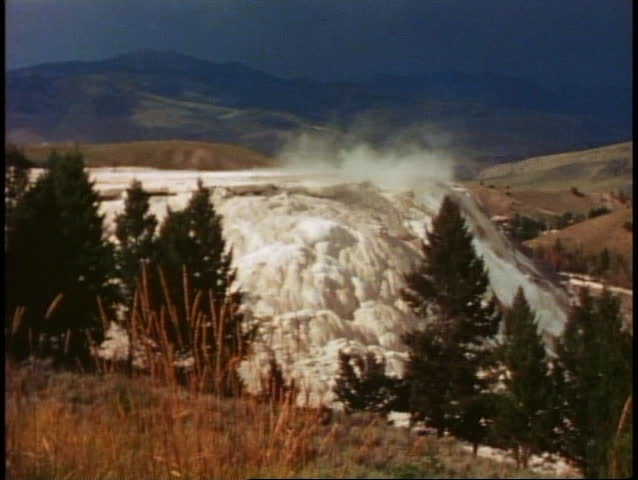 YELLOWSTONE NATIONAL PARK, WYOMING, 1978, Mammoth Hot Springs, plateau wide shot