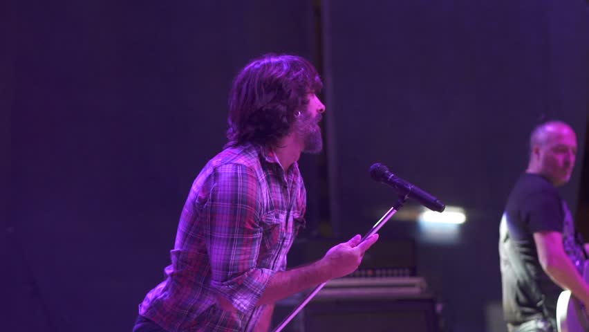 Rock and roll live group