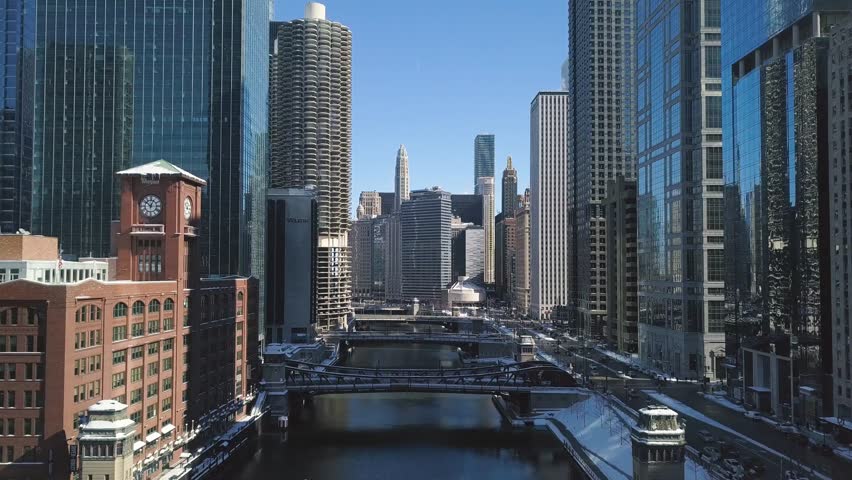 Aerial view of Downtown Chicago Royalty-Free Stock Footage #1015714936