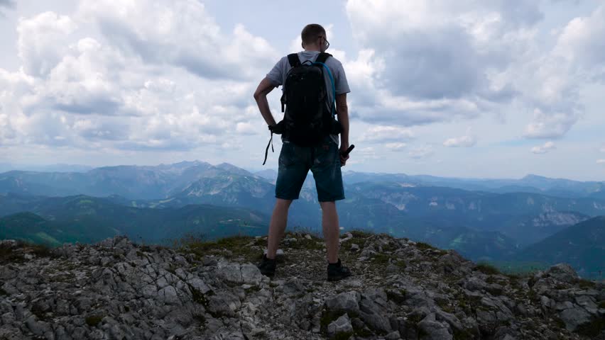 Man on the edge of mountine