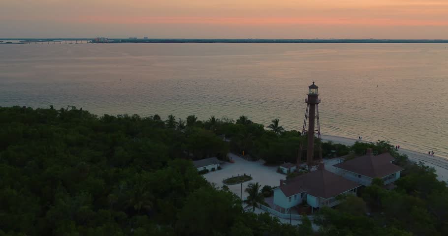Some aerial footage of the Sanibel Island Lighthouse in Florida. Shot with the Inspire 2 and X5S. A beautiful orange color in the sky.