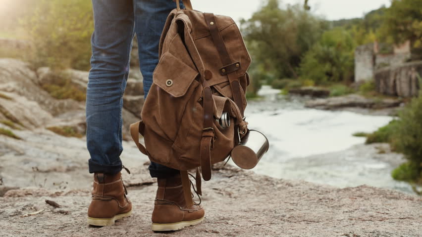 boots backpack reins