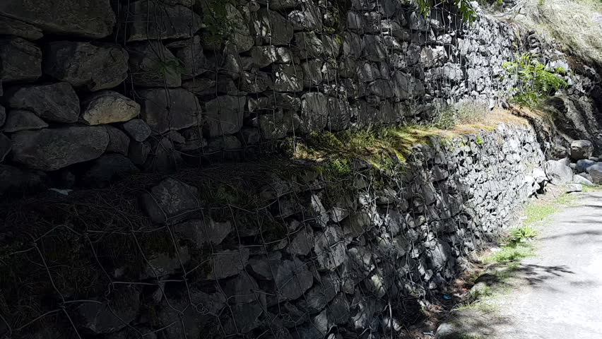 Retention wall in Himalayas