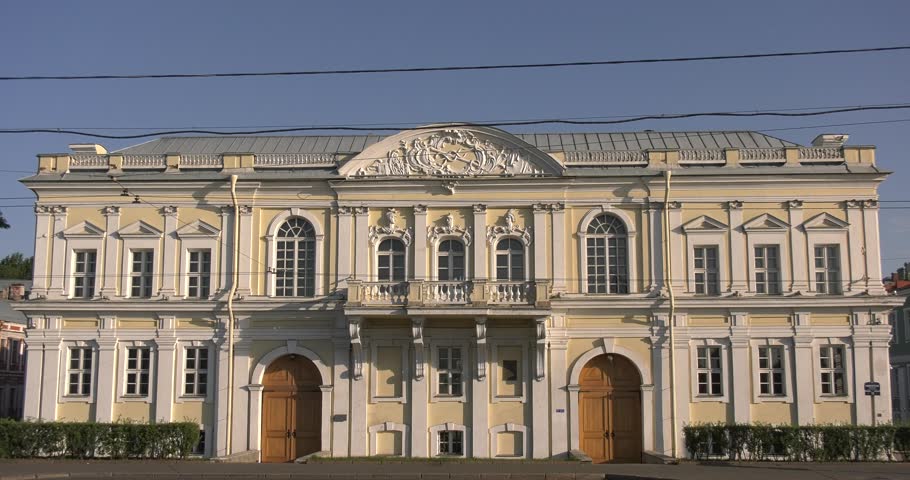 4K high quality video of sunrise in Saint Petersburg, beautiful vintage architecture in city center, majestic palaces, bridges and cathedrals at Neva River embankment of the Russia