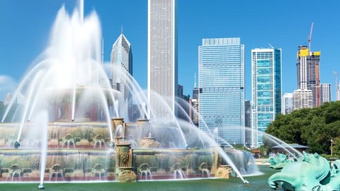 Time-lapse of Buckingham fountain in Grant Park, Chicago
