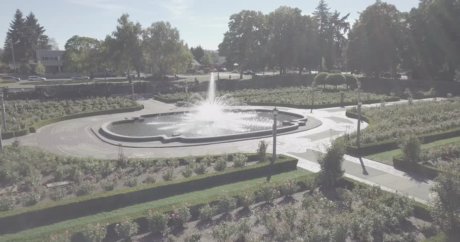 Peninsula Park located on Rosa Parks Way in Portland Oregon place for picnics baseball, wading, and roses