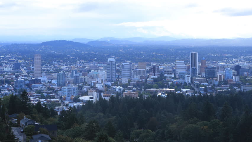 Timelapse Portland, Oregon skyline in the morning 4K Royalty-Free Stock Footage #1017599746