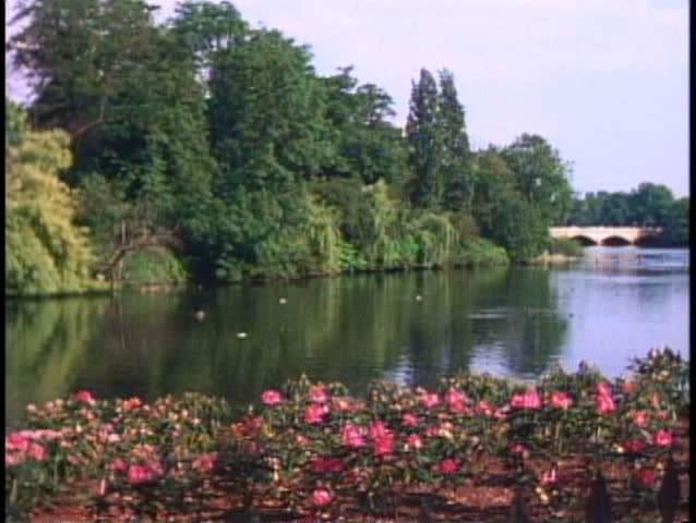 LONDON, ENGLAND, 1976, St. James Park, Parks of London, pond, green, 