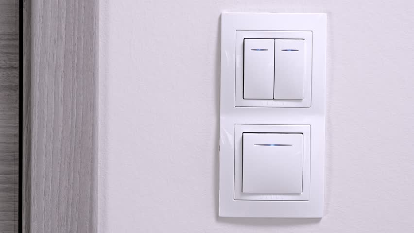 I switch on the light. Выключатель on/off висящий. Switch on the Wall.