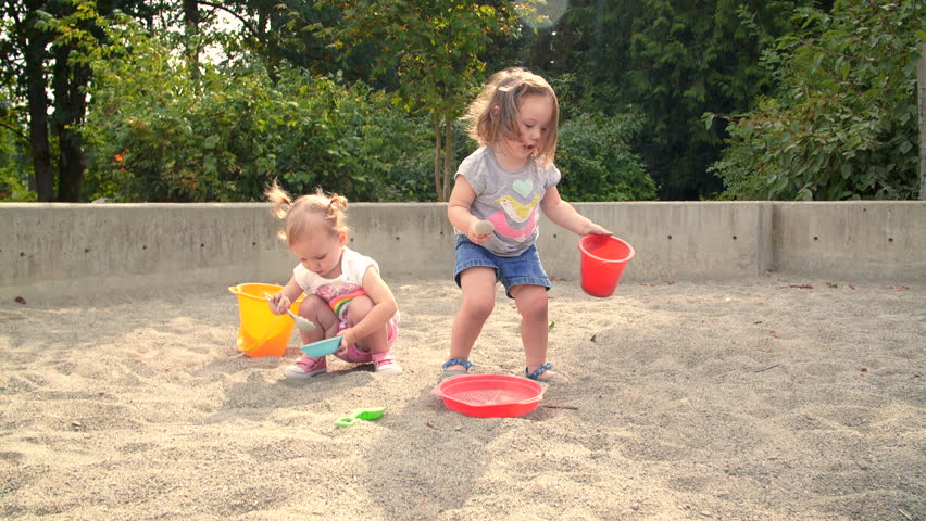 sand pit for toddlers