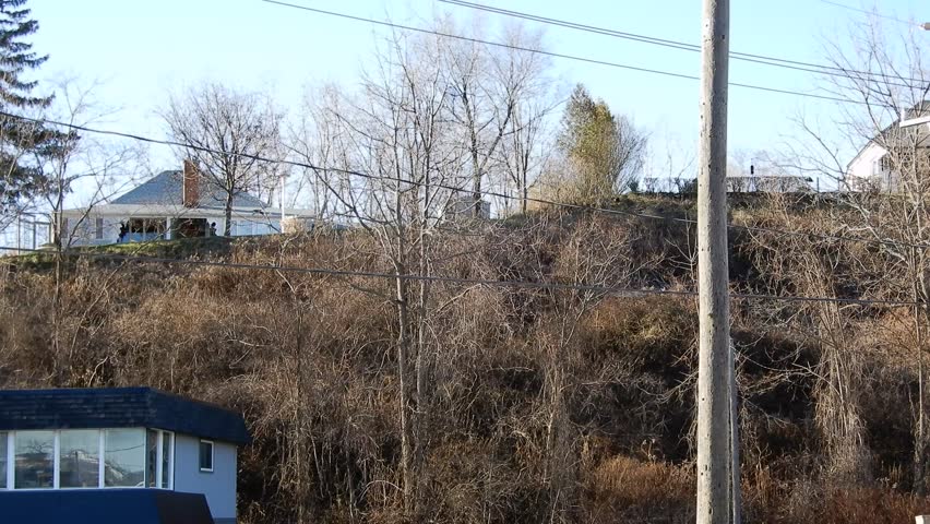 4K Panorama House On Hills Left To Right To Bridge