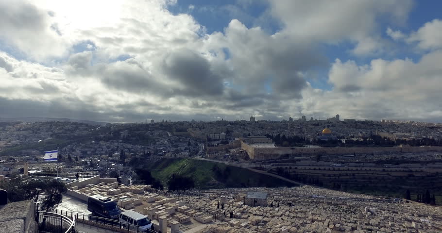 Panoramic view to Jerusalem Old city and the Temple Mount, Dome of the Rock and Al Aqsa Mosque from the Mount of Olives in Jerusalem, Israel