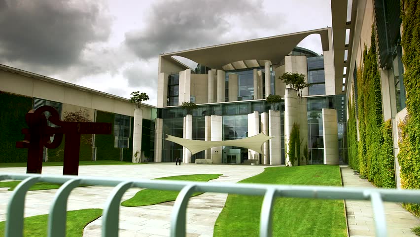 Bundeskanzleramt, Zeitraffer
Federal Chancellery Office time lapse with slide camera, 
Berlin, Germany