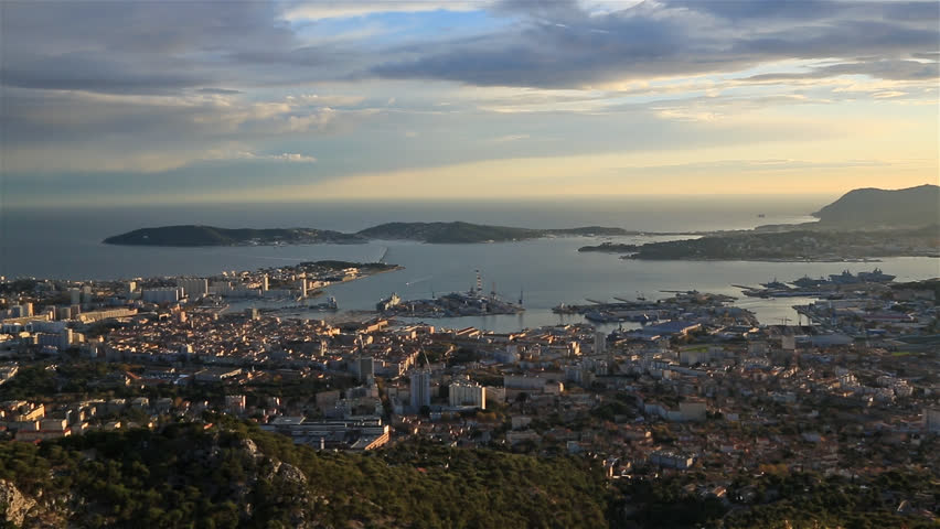 Toulon, Var, Paca, Provence, France. The town and the harbour from the Mont Faron. 