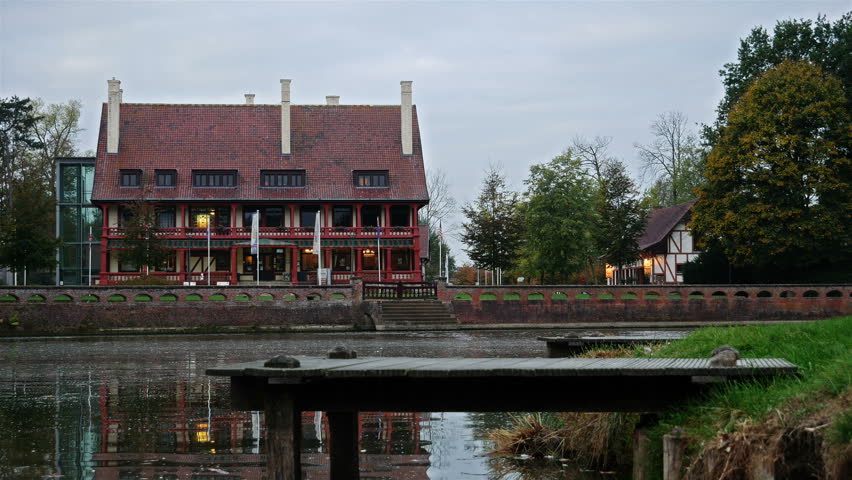 WW1 heritage sites in Belgium :  Passchendaele 1917 Memorial Museum and Gardens