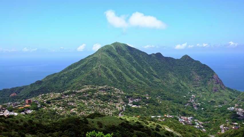 Sea of Clouds in the Mountains in Northern Taiwan image - Free stock ...