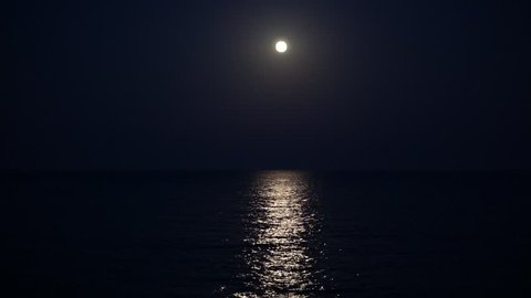 Full Moon With Light Reflections の動画素材 ロイヤリティフリー Shutterstock