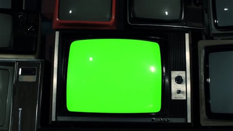 Old Green Screen Tv Among の動画素材 ロイヤリティフリー Shutterstock