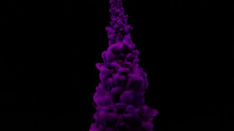 Close-up - Purple Ink Flows Beautifully Into The Water With A Metamorphosis Effect. Abstract Explosion Smoke Animation Effect Arkivvideo