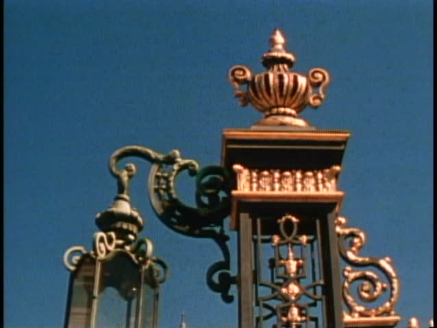 SAN FRANCISCO, CALIFORNIA, 1979, City Hall, lamp, tilt down dome of City Hall