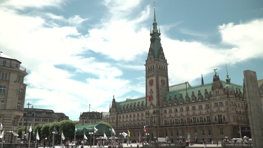 Hamburg Town Hall And Plaza