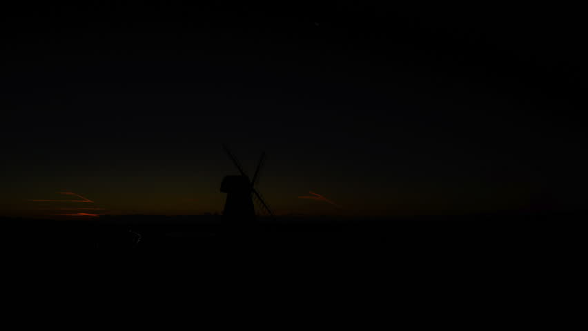 4K Time-Lapse of the sun rising over Rottingdean